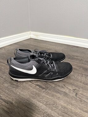 Nike Black & Gray Focus Flyknit Sneakers